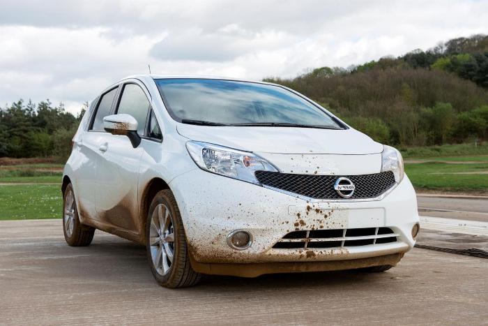 Nissan Note with self-cleaning paint 2.jpg